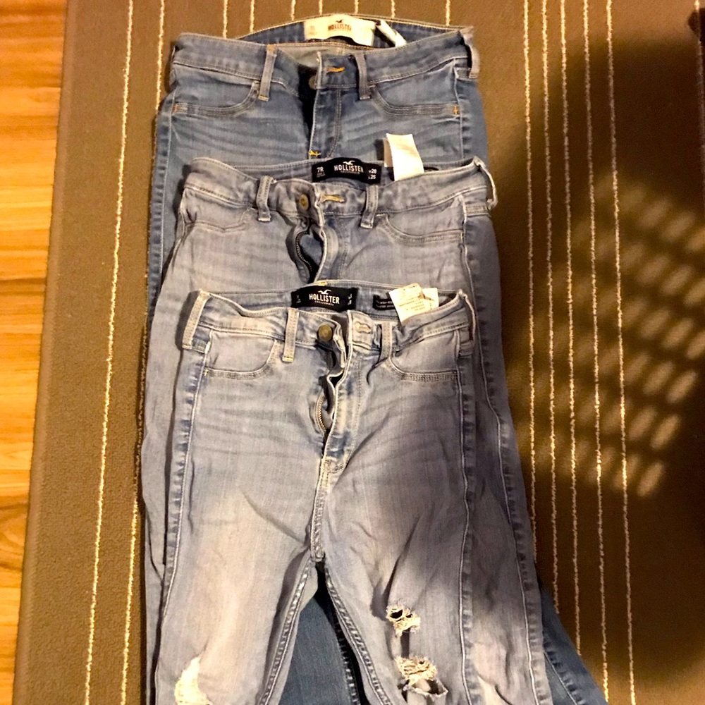 Hollister Jeans - Picture 1 of 2